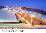 Нижний Новгород. Чкаловская лестница вечером. Chkalovskaya staircase near the walls of the Nizhny Novgorod Kremlin (2019 год). Редакционное фото, фотограф Baturina Yuliya / Фотобанк Лори