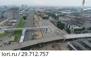 Строительство эстакады через Московское центральное кольцо. Аэровидео съёмка. (2019 год). Стоковое видео, видеограф Александр Клёнов / Фотобанк Лори
