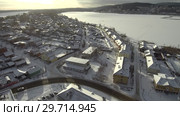Посёлок городского типа Верх-Нейвинский. Вид с воздуха. Verkh-Neyvinskiy city. Aerial view. (2019 год). Стоковое видео, видеограф Евгений Романов / Фотобанк Лори