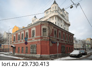 Москва, дом на углу Костянского и Селивёрстова переулков (2019 год). Редакционное фото, фотограф Дмитрий Неумоин / Фотобанк Лори