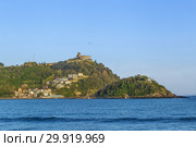 View of Concha Bay, San Sebastian, Spain (2018 год). Стоковое фото, фотограф Boris Breytman / Фотобанк Лори