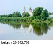 Река Тура и Собор Михаила Архангела. Село Меркушино. Свердловская облать (2011 год). Стоковое фото, фотограф Сергей Афанасьев / Фотобанк Лори