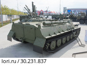 МТ-ЛБ (многоцелевой транспортёр лёгкий бронированный)  советский плавающий бронетранспортёр  в экспозиции на Международном военно-техническом форуме "Армия-2017",  Московская область. Редакционное фото, фотограф Малышев Андрей / Фотобанк Лори