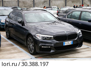 BMW 5-series (2019 год). Редакционное фото, фотограф Art Konovalov / Фотобанк Лори