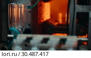 Plastic bottle making. Стоковое видео, видеограф Mark Agnor / Фотобанк Лори