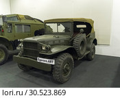 Автомобиль Додж WC-56 1944 года выпуска на выставке старых и редких автомобилей (2018 год). Редакционное фото, фотограф Сергей Рыбин / Фотобанк Лори