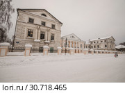 Усадьба Пьянковых. Заброшенная дворянская усадьба. Россия, Архангельская область, город Сольвычегодск (2019 год). Стоковое фото, фотограф Яковлев Сергей / Фотобанк Лори
