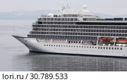Passenger Liner Viking Orion reverse sailing in sea. Time lapse (2019 год). Редакционное видео, видеограф А. А. Пирагис / Фотобанк Лори