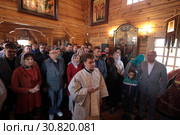 Священническая хиротоня,  деревня Бушарино (2019 год). Редакционное фото, фотограф Дмитрий Неумоин / Фотобанк Лори