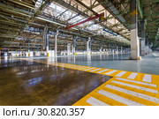 IZHEVSK, RUSSIA - AUGUST 15, 2017: Empty area for new assembly line of LADA cars at LADA-IZHEVSK car factory. Industrial space for new workshops at Car Factory in Izhevsk. Стоковое фото, фотограф Андрей Холмов / Фотобанк Лори