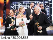Аглая Тарасова, Светлана Ходченкова,  Василий Лановой (2019 год). Редакционное фото, фотограф Ольга Зиновская / Фотобанк Лори