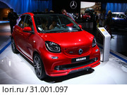 Smart W453 Forfour Brabus (2016 год). Редакционное фото, фотограф Art Konovalov / Фотобанк Лори