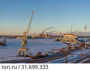 Мартовский вечер у морского центра "Велламо". Котка, Финляндия (2019 год). Редакционное фото, фотограф Виктор Карасев / Фотобанк Лори