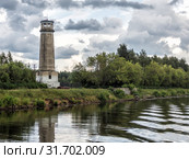 Большой Волжский маяк в ненастную погоду (2019) Стоковое фото, фотограф Сайганов Александр / Фотобанк Лори