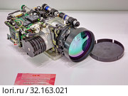 Международный авиационно-космический салон МАКС-2019. Тепловизор с объективом переменного фокусного расстояния, производства China Electronics Technology Group Corporation (CETC) Редакционное фото, фотограф Игорь Долгов / Фотобанк Лори