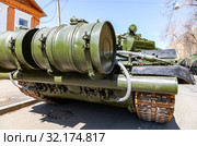 Russian army main battle tank T-72B3M in green colors at the city street (2018 год). Редакционное фото, фотограф FotograFF / Фотобанк Лори