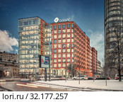 Бизнес-центр "Оазис" в Москве постройки 2014 года. Улица Коровий Вал, дом 5. Съемка 2019 года. Редакционное фото, фотограф Дмитрий Данилкин / Фотобанк Лори