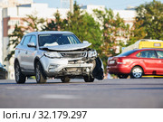 car crash accident on street. damaged automobiles. Стоковое фото, фотограф Дмитрий Калиновский / Фотобанк Лори