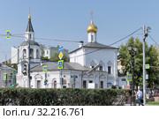 Москва. Церковь Успения Пресвятой Богородицы. Улица Сретенка, дом 3, строение 4 (2019 год). Стоковое фото, фотограф Илюхина Наталья / Фотобанк Лори
