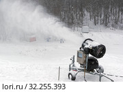 Snow cannon on the ski slope (2018 год). Стоковое фото, фотограф Сергей Рыбин / Фотобанк Лори