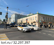 Москва, улица Покровка, дома 15, 17 - памятники архитектуры (2019 год). Редакционное фото, фотограф Овчинникова Ирина / Фотобанк Лори