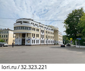 Город Москва, улица Радио, дом 7 (2019 год). Редакционное фото, фотограф Овчинникова Ирина / Фотобанк Лори