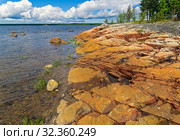 Литораль во время прилива. Берег Белого моря. Карелия, Россия, конец июня. Стоковое фото, фотограф Сергей Рыбин / Фотобанк Лори