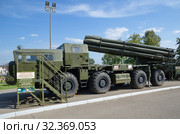 Тульский государственный музей оружия. Боевая машина реактивной системы 9А52 залпового огня "Смерч". Тула, Россия (2019 год). Редакционное фото, фотограф Елена Коромыслова / Фотобанк Лори