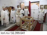 Великое освящение Троицкого храма села Заворово Московской области (2019 год). Редакционное фото, фотограф Дмитрий Неумоин / Фотобанк Лори