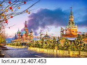 Москва. Праздник на Красной площади. New Year holiday on the Red Square (2018 год). Стоковое фото, фотограф Baturina Yuliya / Фотобанк Лори