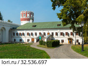 Сетуньская башня и стрелецкая караулка. Новодевичий монастырь. Москва (2018 год). Редакционное фото, фотограф Александр Щепин / Фотобанк Лори