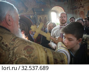 Старообрядческая община в единоверческом храме Архангела Михаила села Михайловская Слобода (2019 год). Редакционное фото, фотограф Дмитрий Неумоин / Фотобанк Лори
