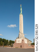 Freedom Monument in Riga (2014 год). Редакционное фото, фотограф Юлия Бабкина / Фотобанк Лори
