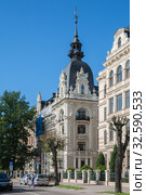 Riga Art Nouveau, house with weathercock on turret on Elizabetes street (2014 год). Редакционное фото, фотограф Юлия Бабкина / Фотобанк Лори