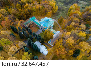Москва, Южное Тушино, парк и усадьба "Братцево", вид сверху (2019 год). Редакционное фото, фотограф glokaya_kuzdra / Фотобанк Лори