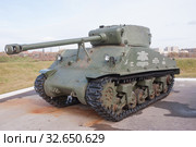 Американский средний танк М4А2 "Шерман", поставляемый в СССР по ленд-лизу, в Тульском парке "Патриот", вид сбоку (2019 год). Редакционное фото, фотограф Малышев Андрей / Фотобанк Лори