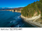 Краснодарский край, Туапсе, вид сверху на мыс Кадош и скалу Киселёва. Стоковое фото, фотограф glokaya_kuzdra / Фотобанк Лори