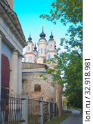 Город Калуга. Церковь Космы и Дамиана Римских в Ямской слободе (2014 год). Стоковое фото, фотограф Зобков Юрий / Фотобанк Лори