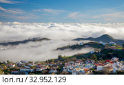 раннее утро над деревней Лансароте, туман, Гран Канария (2019 год). Стоковое фото, фотограф Tamara Kulikova / Фотобанк Лори