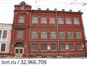 Специальная (коррекционная) школа-интернат № 1. Улица Кутузова, 18. Город Калуга. Калужская область. Россия (2011 год). Редакционное фото, фотограф lana1501 / Фотобанк Лори