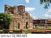 Church of Christ Pantocrator (13th – 14th century) in the old town of Nessebar (2019 год). Редакционное фото, фотограф Юлия Бабкина / Фотобанк Лори
