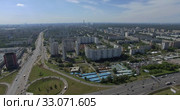 Aerial summer panorama with residential areas and intersections, Moscow. Стоковое видео, видеограф Данил Руденко / Фотобанк Лори