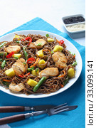 Chicken and Mango Soba Salad on a plate. Стоковое фото, фотограф Oksana Zh / Фотобанк Лори