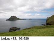 Gasholmur and Tindholmur on the Faroe Islands. Стоковое фото, фотограф Andreas Altenburger / Smarterpix / Фотобанк Лори
