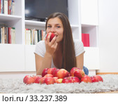 Woman Eating Apples. Стоковое фото, фотограф Mitar gavric / PantherMedia / Фотобанк Лори