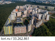 Московская область, Красногорск, жилой район "Мортонград Путилково" (2019 год). Редакционное фото, фотограф glokaya_kuzdra / Фотобанк Лори