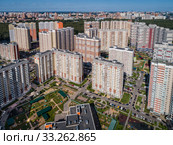 Московская область, Красногорск, жилой район "Мортонград Путилково" (2019 год). Редакционное фото, фотограф glokaya_kuzdra / Фотобанк Лори