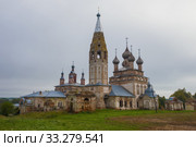 Старинный храмовый комплекс села Парское облачным сентябрьским утром. Ивановская область, Россия (2019 год). Стоковое фото, фотограф Виктор Карасев / Фотобанк Лори