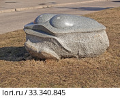 Городская скульптура глазастого чудища. Клайпеда, Литва (2012 год). Редакционное фото, фотограф Ирина Борсученко / Фотобанк Лори