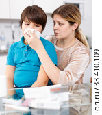 Sick boy with mother at home. Стоковое фото, фотограф Яков Филимонов / Фотобанк Лори